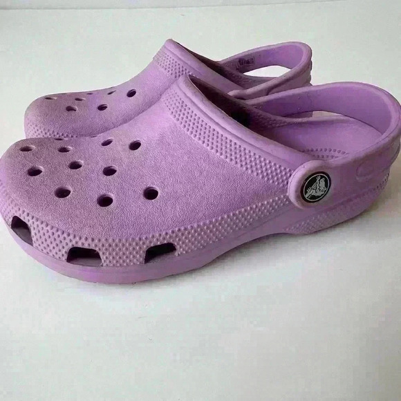 Crocs Kid’s Lavender Slingback Clog. - Picture 3 of 7
